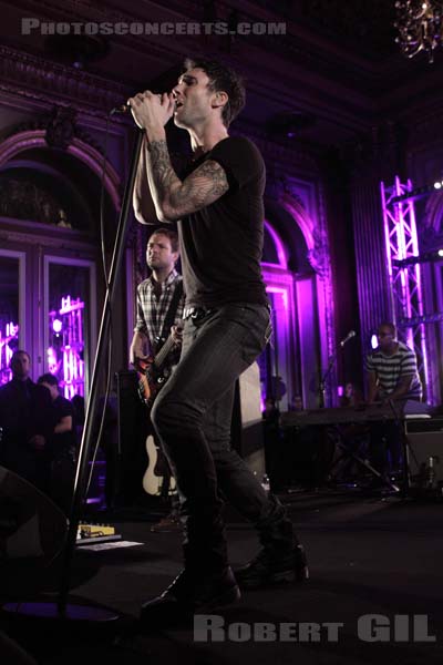 MAROON 5 - 2010-09-14 - PARIS - Hotel Westin - 